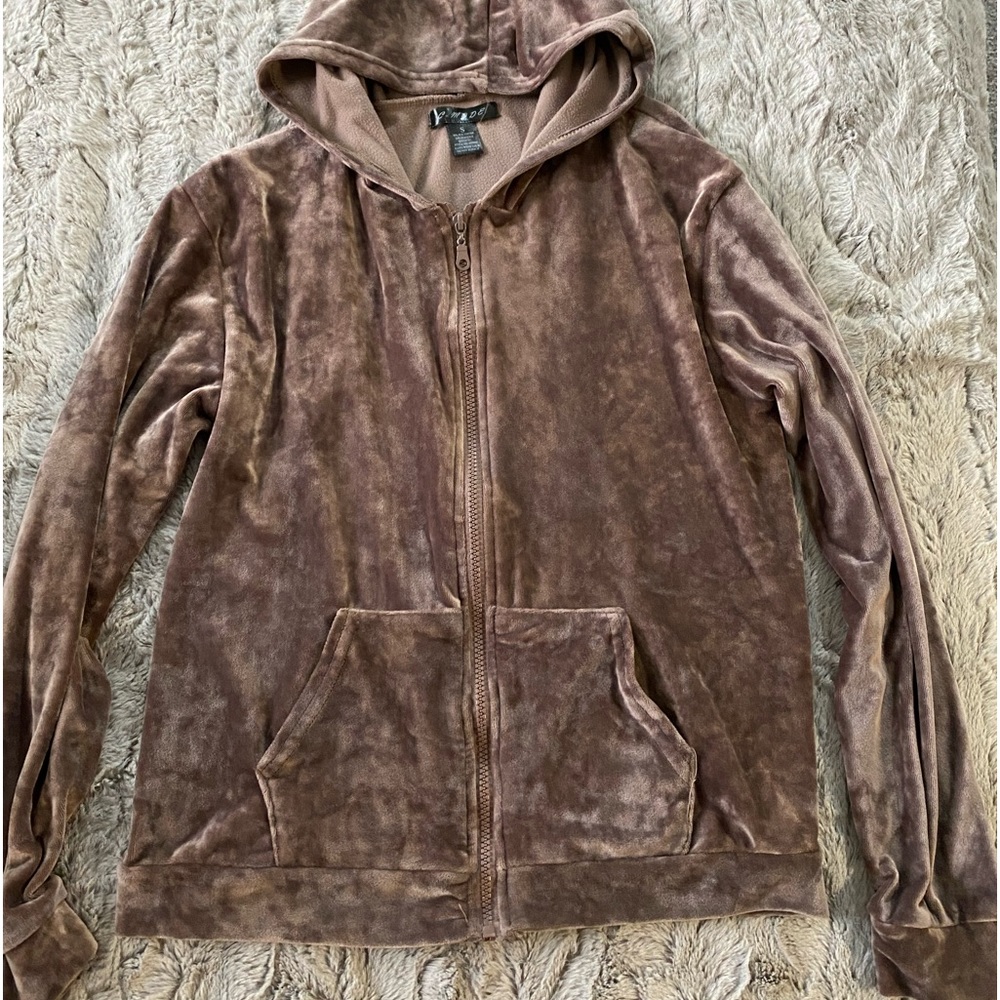 C. Mode || Small || Sweat Suit || Tan
